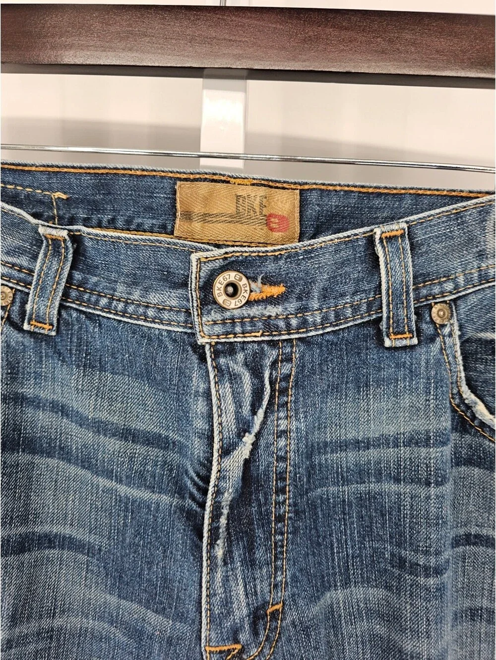 Vintage Y2K BKE Mens Sz 33x32 Straight Leg Jaxon Fit Blue Jeans Medium Wash